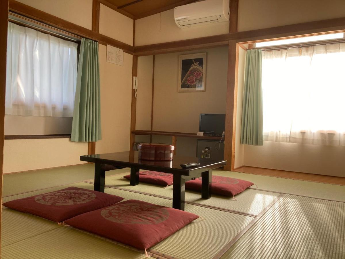 Yamakyuso Hotel Otari Exterior photo