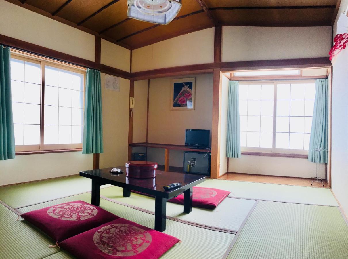 Yamakyuso Hotel Otari Exterior photo